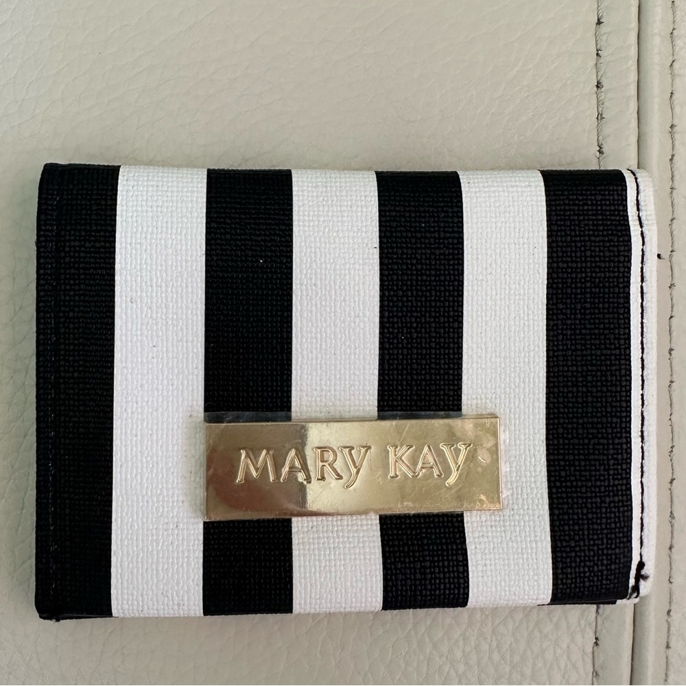 Mary Kay Magnetic Black & White Striped Card Holder